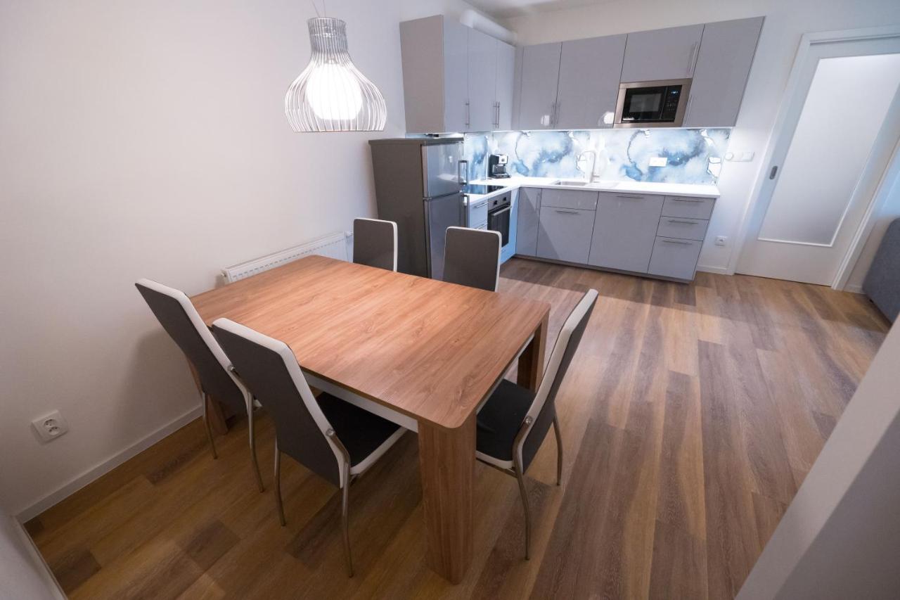 Bein Apartment With Parking Brno Exterior foto